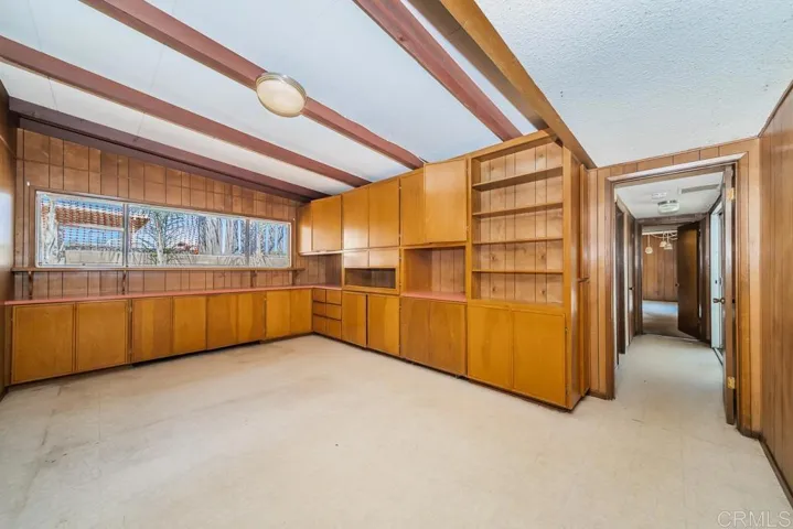 323 Markell Lane, Fallbrook, California 92028