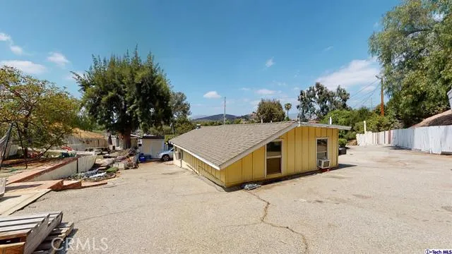 9578 Sunland Boulevard, Sunland, California 91040