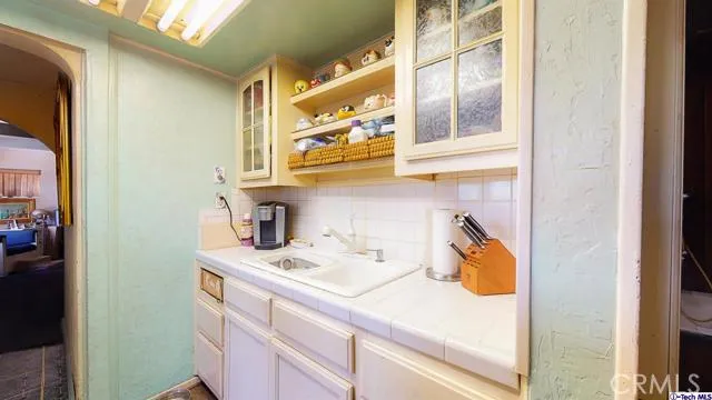 9578 Sunland Boulevard, Sunland, California 91040