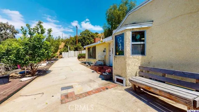 9578 Sunland Boulevard, Sunland, California 91040