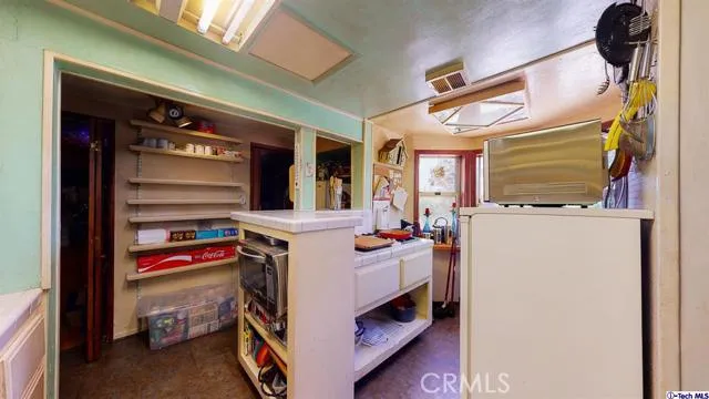 9578 Sunland Boulevard, Sunland, California 91040