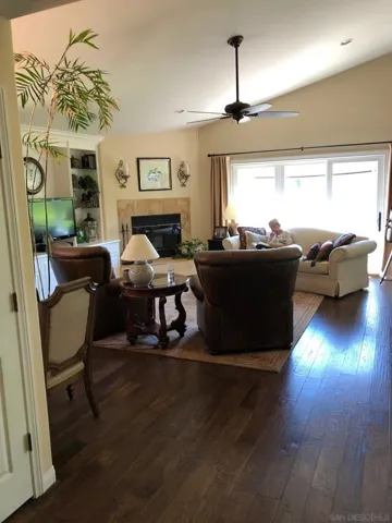 9729 Indian Creek Way, Escondido, California 92026