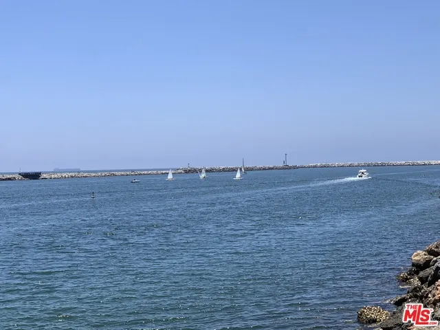306 Bora Bora Way 308, Venice, California 90292