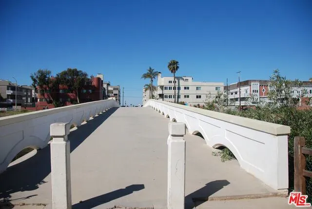 306 Bora Bora Way 308, Venice, California 90292