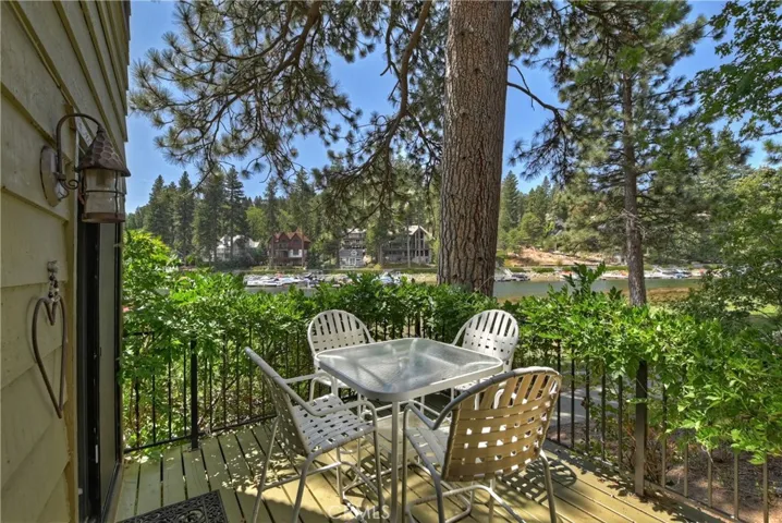 27721 Peninsula Drive 218, Lake Arrowhead, California 92352