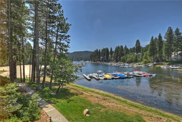 27721 Peninsula Drive 218, Lake Arrowhead, California 92352