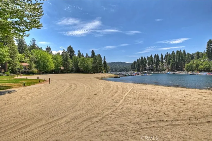 27721 Peninsula Drive 218, Lake Arrowhead, California 92352