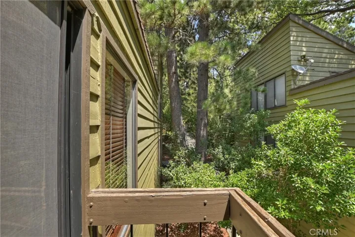 27721 Peninsula Drive 218, Lake Arrowhead, California 92352