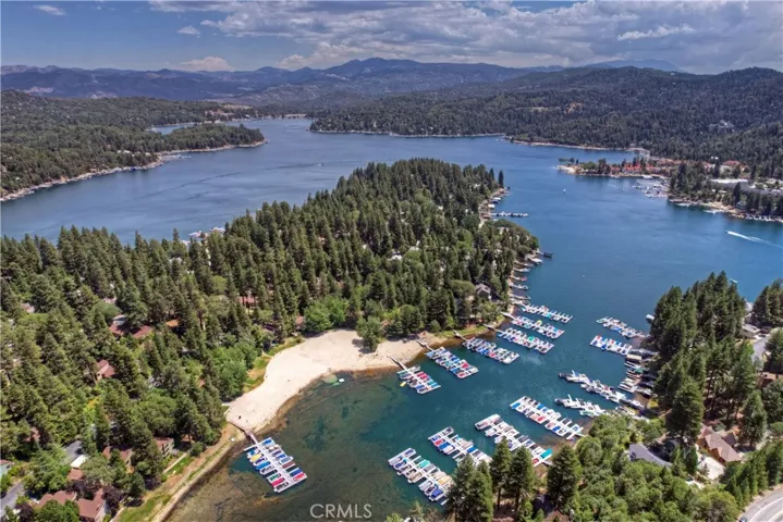 27721 Peninsula Drive 218, Lake Arrowhead, California 92352