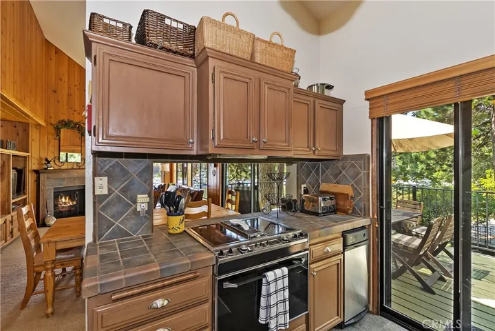 27721 Peninsula Drive 218, Lake Arrowhead, California 92352