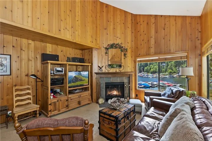 27721 Peninsula Drive 218, Lake Arrowhead, California 92352