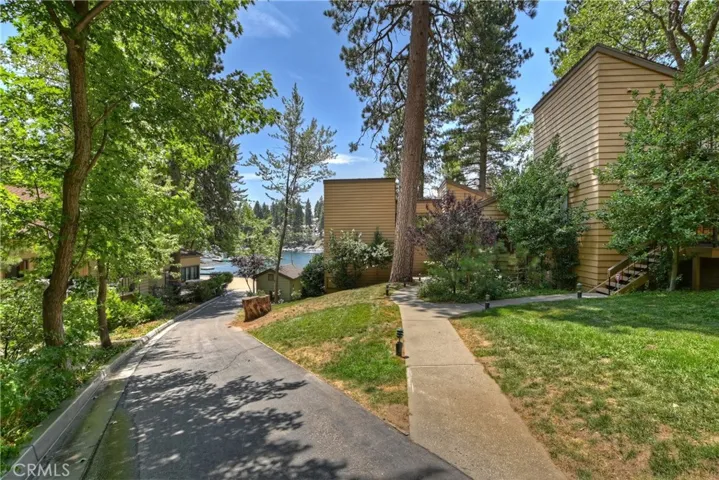 27721 Peninsula Drive 218, Lake Arrowhead, California 92352