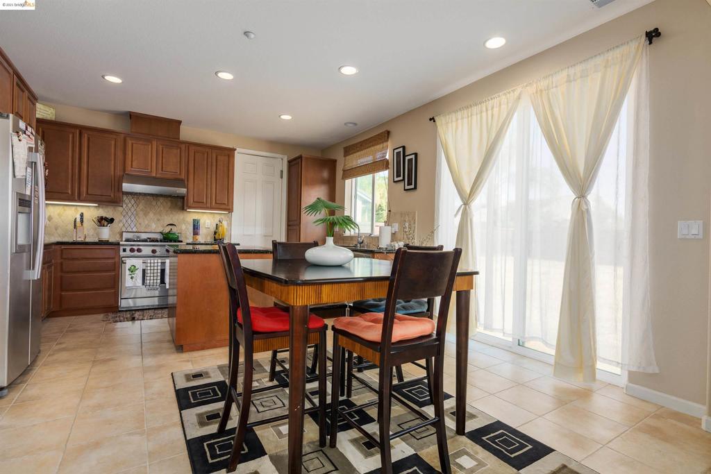 657 Ray St, Brentwood, California 94513 home-pic-5