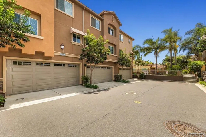 1039 Loretta Ln., Carlsbad, California 92009