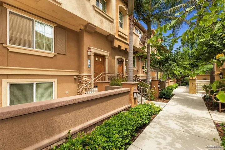 1039 Loretta Ln., Carlsbad, California 92009