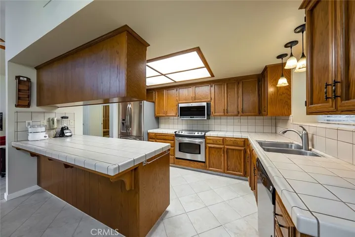 508 Heatherwood Drive, Madera, California 93637