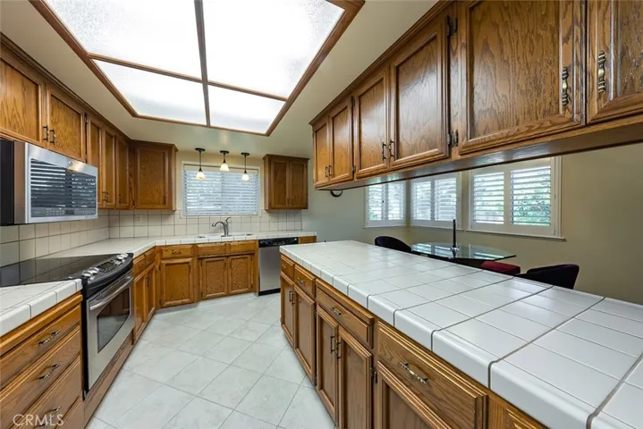 508 Heatherwood Drive, Madera, California 93637