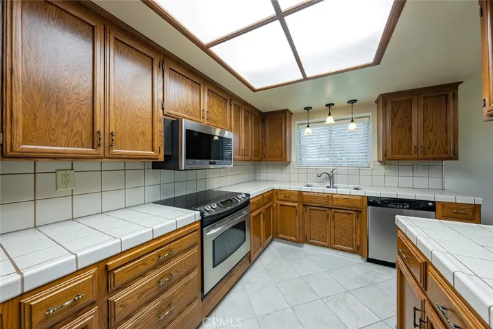 508 Heatherwood Drive, Madera, California 93637