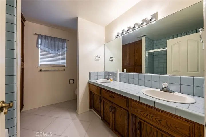 508 Heatherwood Drive, Madera, California 93637