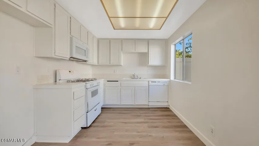 291 Green Moor Place  -  HsHProd-26