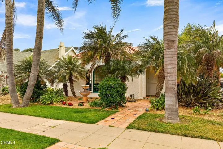 2-web-or-mls-UpmarketMedia_1560SanNichol