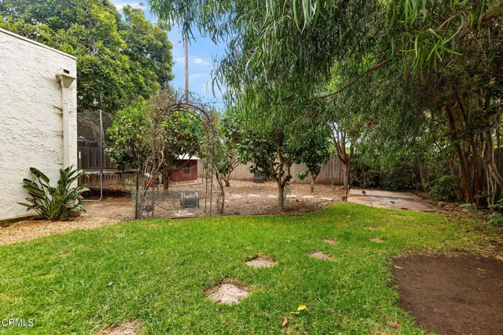 21-web-or-mls-UpmarketMedia_1560SanNicho