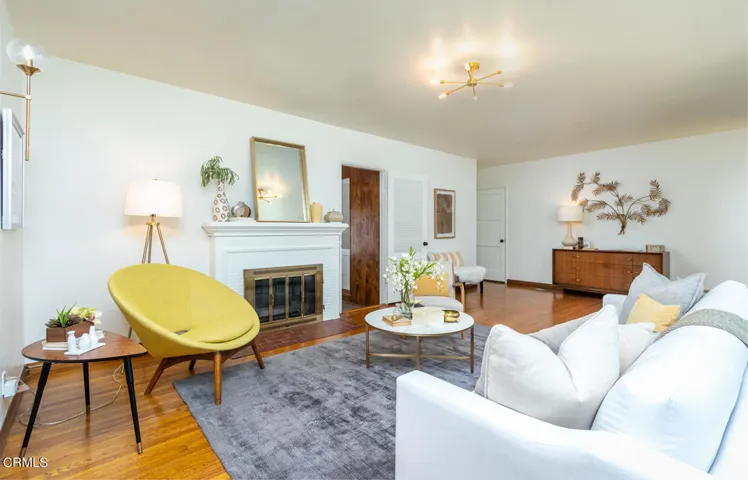 GYP_ 4428 Oakwood Ave_005_MLS