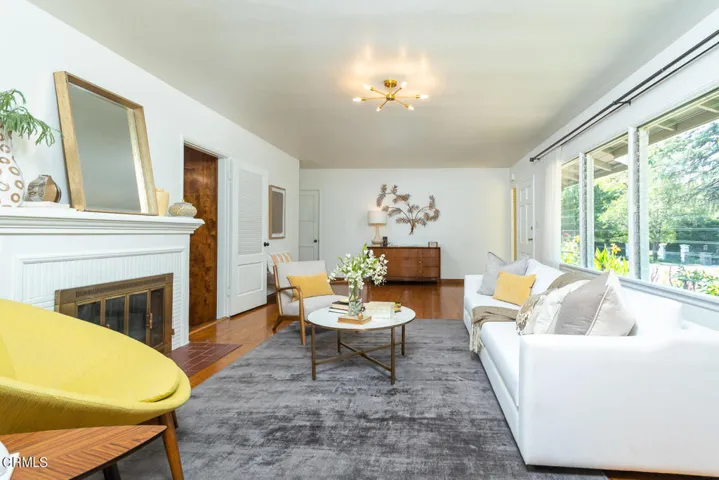 GYP_ 4428 Oakwood Ave_004_MLS