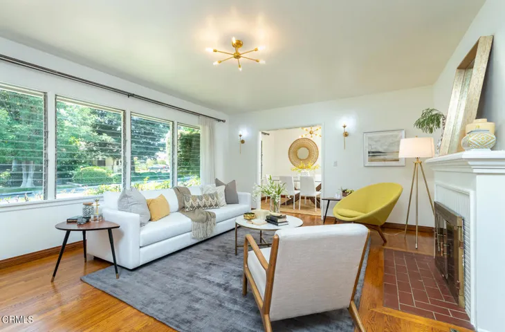 GYP_ 4428 Oakwood Ave_003_MLS