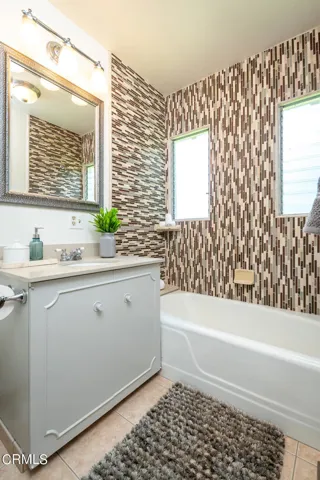 GYP_ 4428 Oakwood Ave_028_MLS