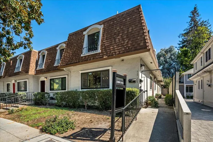 715 Webster Street, Palo Alto, California 94301