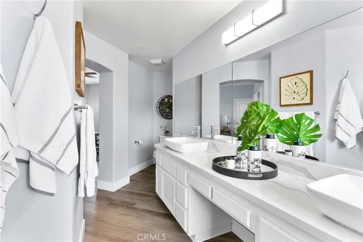 Gorgeous master bath...