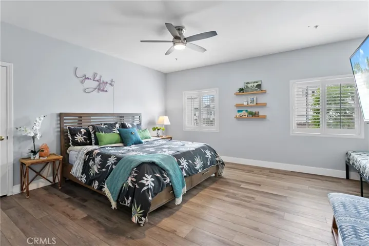 King size master bedroom can accommodate ANY furniture needs...there  is also nook for home office space.
