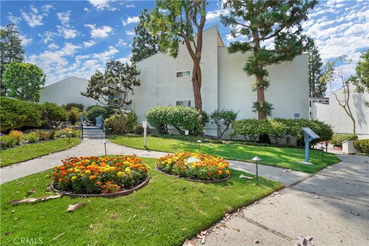 824 Camino Real 104, Redondo Beach, California 90277
