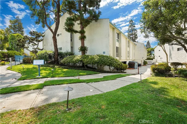 824 Camino Real 104, Redondo Beach, California 90277