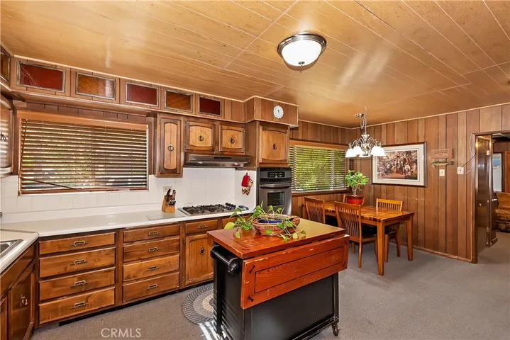644 San Bernardino Avenue, Big Bear, California 92386