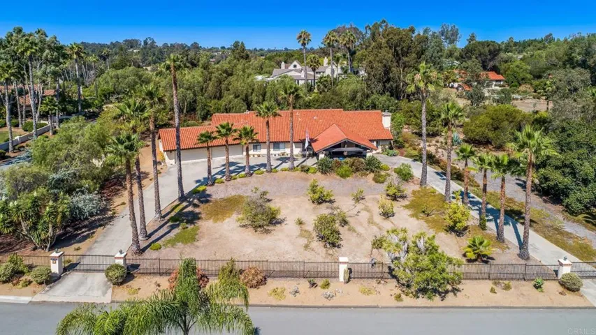 17544 Avenida Peregrina, Rancho Santa Fe, California 92067