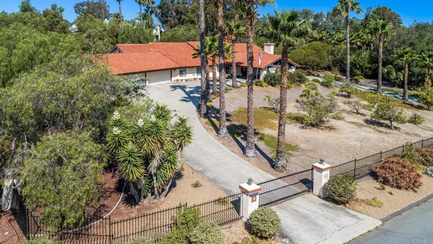 17544 Avenida Peregrina, Rancho Santa Fe, California 92067