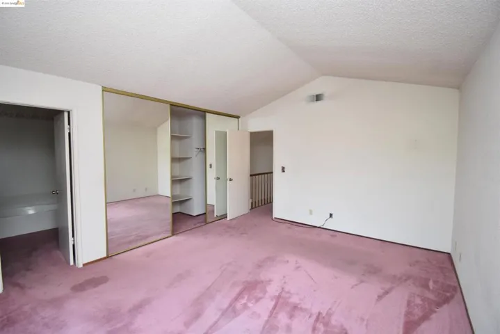 19225 Lakeridge Rd, Castro Valley, California 94546