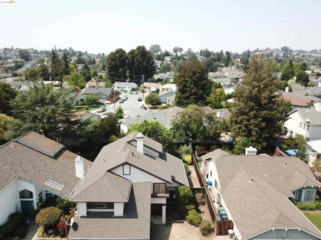 19225 Lakeridge Rd, Castro Valley, California 94546