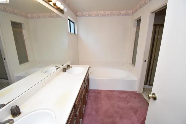 19225 Lakeridge Rd, Castro Valley, California 94546