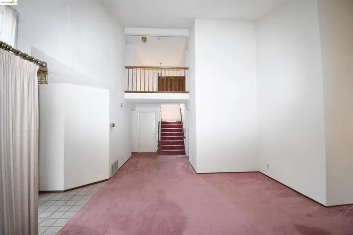 19225 Lakeridge Rd, Castro Valley, California 94546