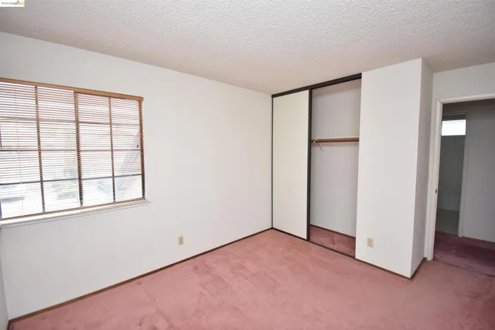 19225 Lakeridge Rd, Castro Valley, California 94546
