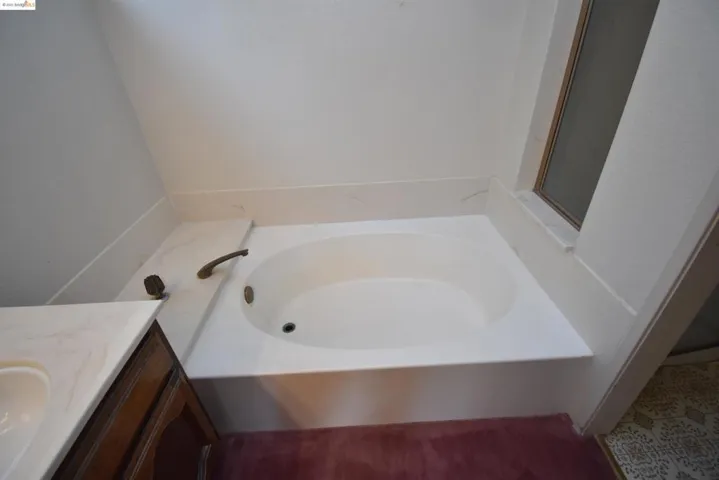 19225 Lakeridge Rd, Castro Valley, California 94546