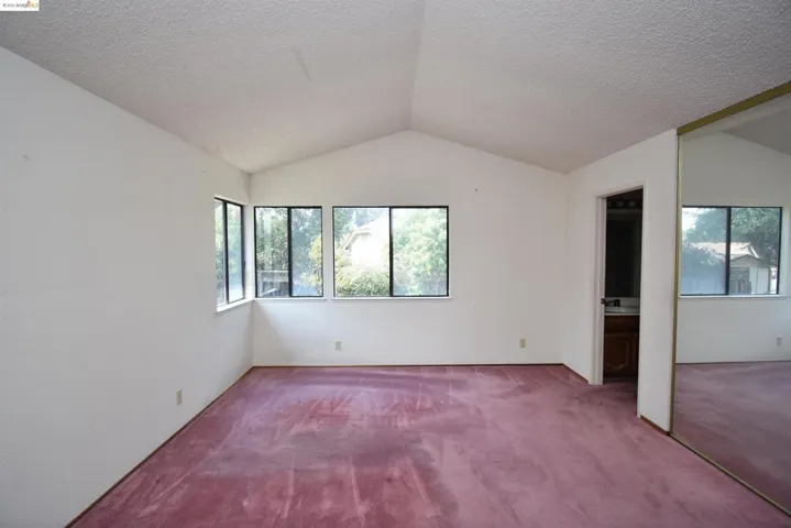 19225 Lakeridge Rd, Castro Valley, California 94546