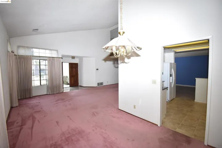 19225 Lakeridge Rd, Castro Valley, California 94546