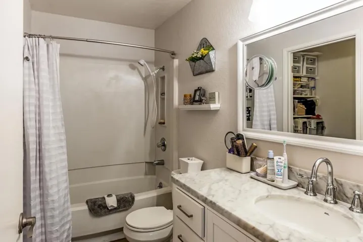 2200 La Terrace Circle, San Jose, California 95123