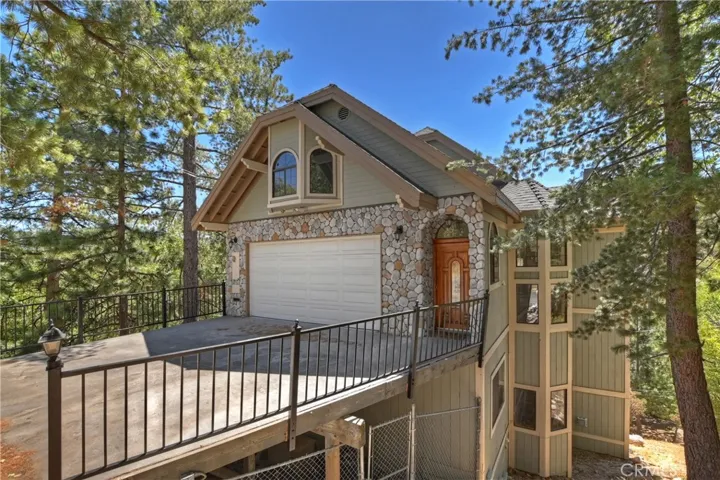26570 Yolo Way, Lake Arrowhead, California 92352