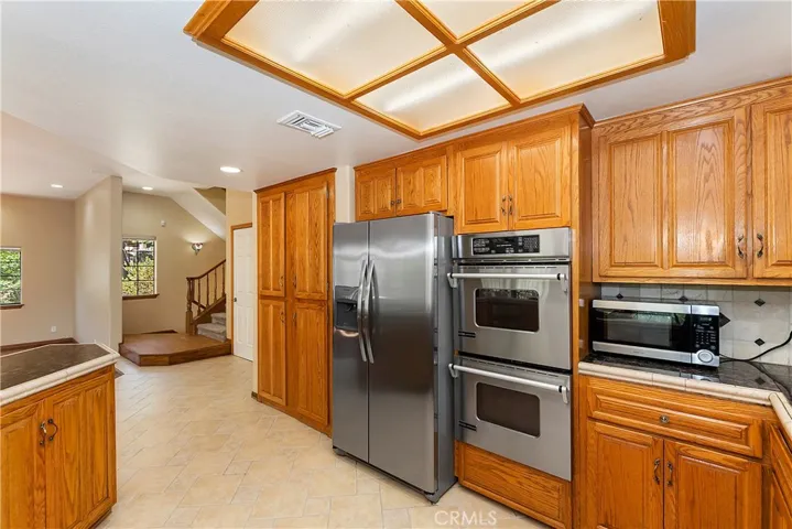 26570 Yolo Way, Lake Arrowhead, California 92352