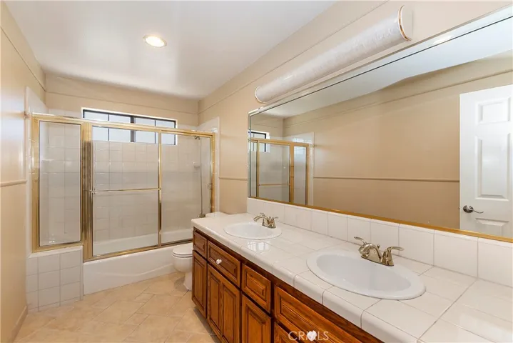 26570 Yolo Way, Lake Arrowhead, California 92352